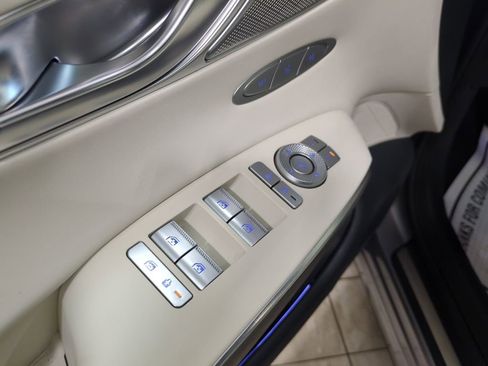 Certified 2025 Genesis Electrified GV70 w/ Prestige Package AWD/4WD image 25