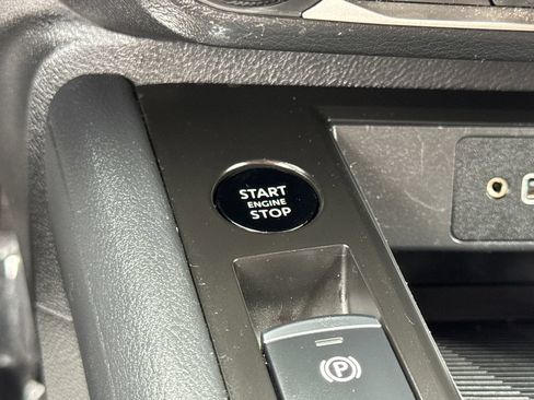 Used 2025 Nissan Kicks S AWD/4WD image 29