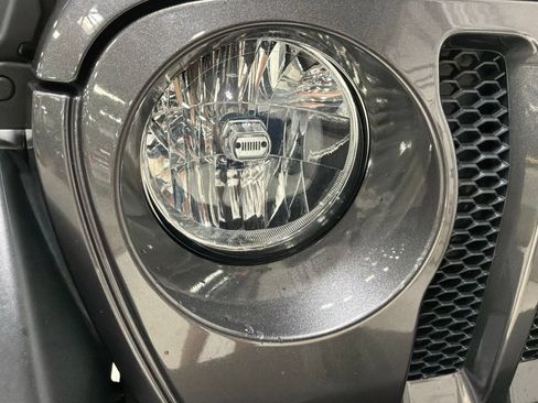 Used 2020 Jeep Wrangler Unlimited Sport S AWD/4WD image 25