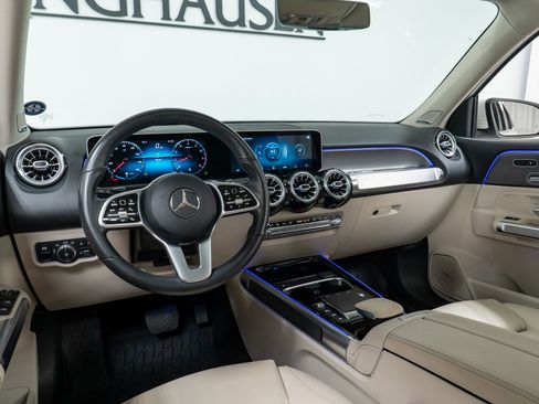 Certified 2021 Mercedes-Benz GLB 250 4MATIC w/ Premium Package image 16