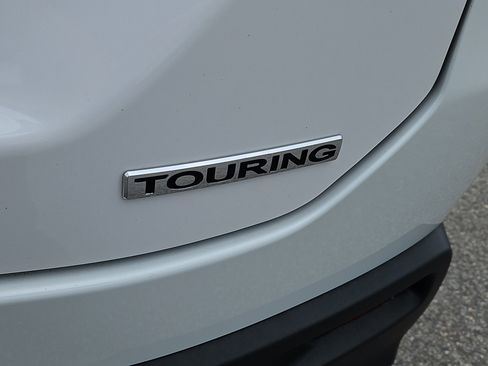 Certified 2024 Honda Pilot Touring image 5