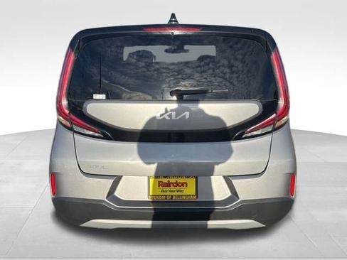 Used 2023 Kia Soul LX w/ LX Technology Package image 7