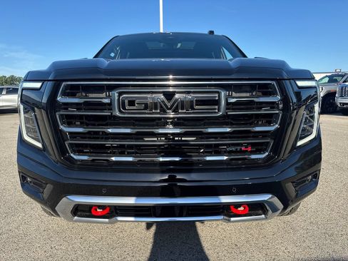 New 2026 GMC Yukon AT4 w/ AT4 Premium Plus Package AWD/4WD image 9