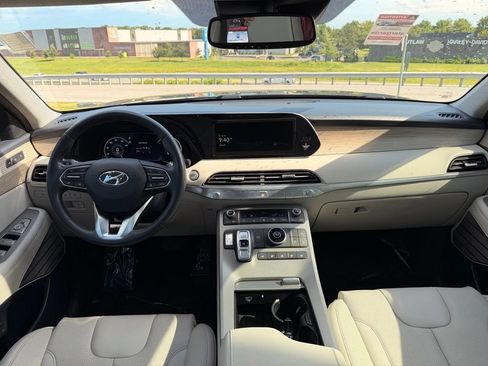 Used 2022 Hyundai Palisade Limited FWD image 4