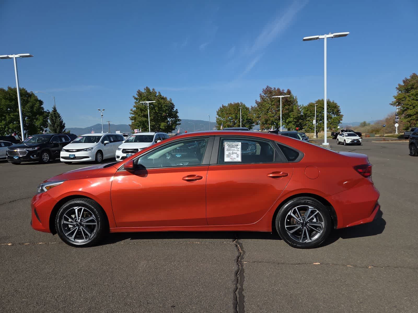 Used 2022 Kia Forte LXS FWD image 11
