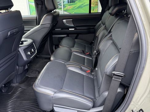 Used 2025 Ford Expedition Tremor image 17