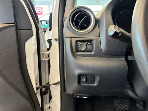Used 2019 Nissan Versa SV FWD image 17