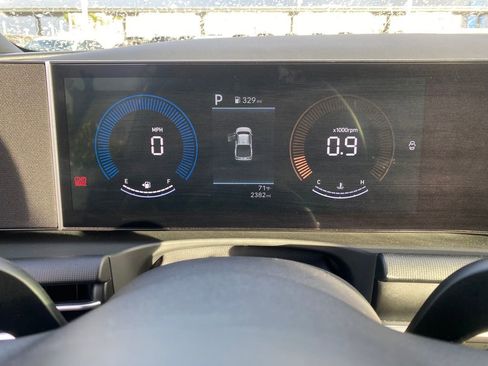 Certified 2025 Hyundai Santa Cruz SE image 15