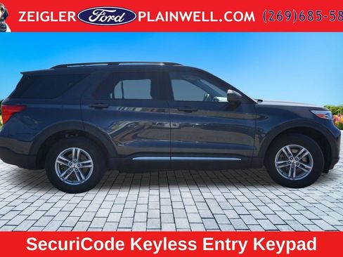 Used 2023 Ford Explorer XLT w/ Equipment Group 202A AWD/4WD image 6