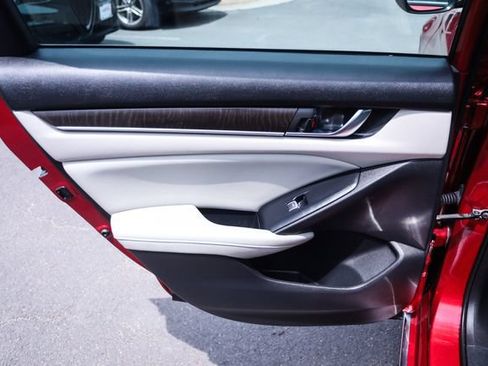 Used 2018 Honda Accord EX-L image 57
