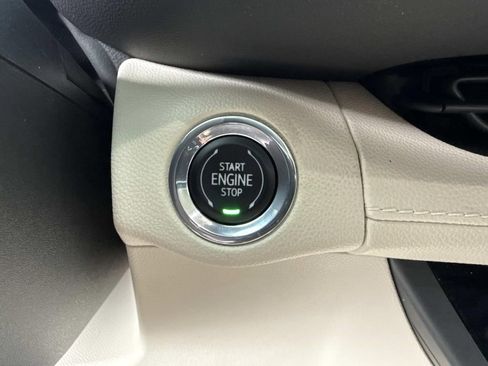 Used 2022 Buick Envision Essence w/ Technology Package I image 28