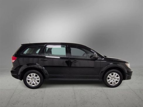 Used 2018 Dodge Journey SE image 9