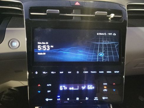 Used 2023 Hyundai Tucson Limited image 37