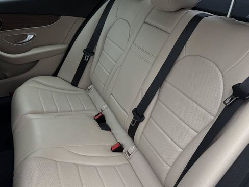Used 2019 Mercedes-Benz C 300 4MATIC Sedan image 33