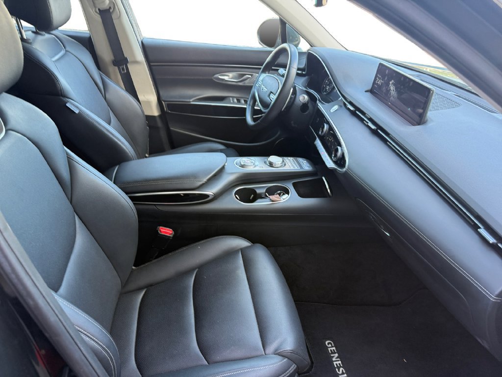Used 2025 Genesis GV70 2.5T AWD/4WD image 16