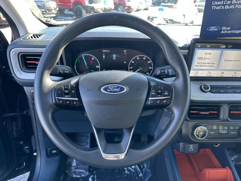 Certified 2023 Ford Maverick XLT image 19