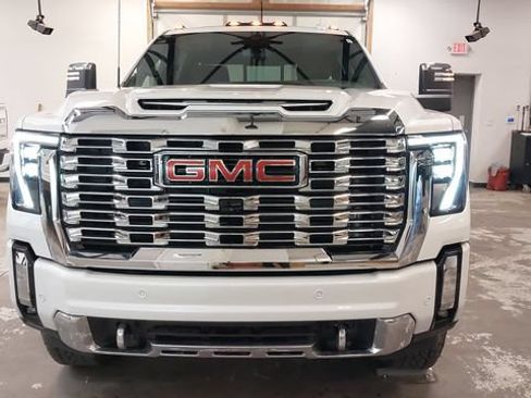 Used 2024 GMC Sierra 2500 Denali w/ Denali Reserve Package AWD/4WD image 42