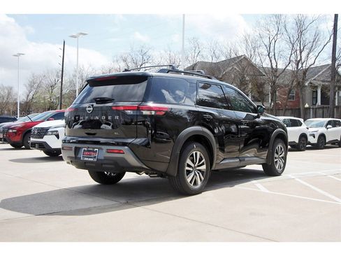 New 2026 Nissan Pathfinder SL image 5