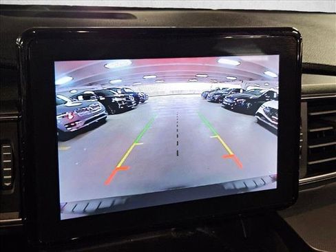 Used 2020 Ford Explorer XLT w/ Equipment Group 202A image 14