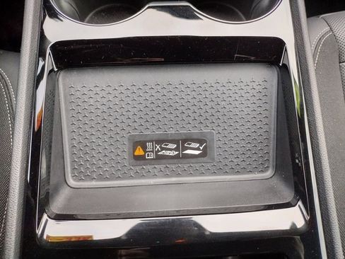 Used 2024 Chevrolet Blazer EV LT image 32