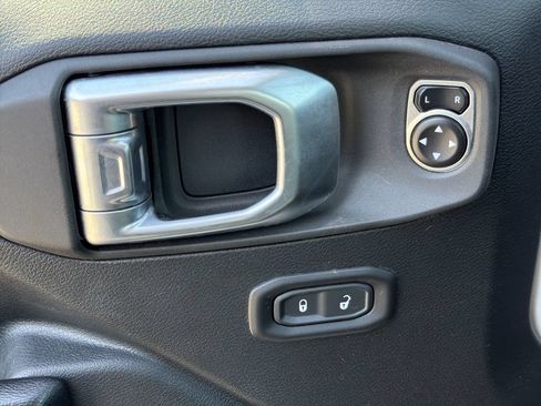 Used 2020 Jeep Wrangler Unlimited Sport S AWD/4WD image 11