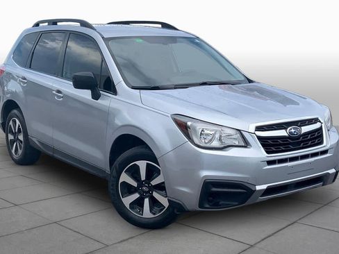 Used 2018 Subaru Forester 2.5i w/ Alloy Wheel Package AWD/4WD image 2