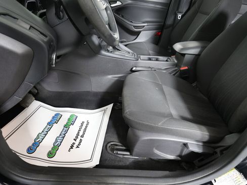 Used 2017 Ford Focus SE FWD image 12