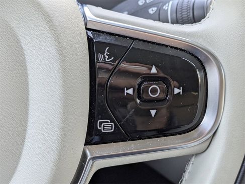 Certified 2024 Volvo XC90 T8 Plus w/ Protection Package Premier image 29