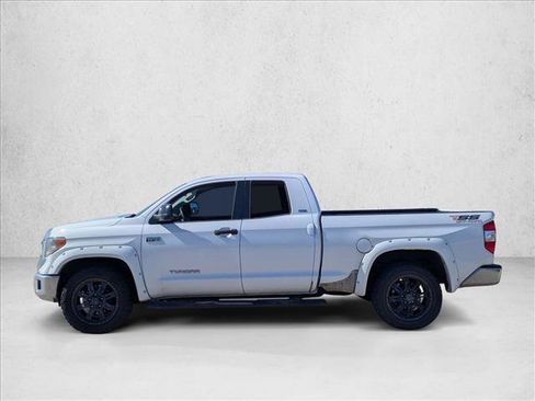 Used 2016 Toyota Tundra SR5 image 4