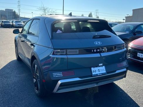 New 2025 Hyundai Ioniq 5 SE image 7