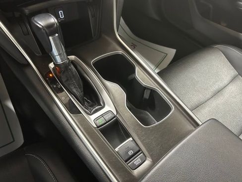 Used 2018 Honda Accord Sport image 17