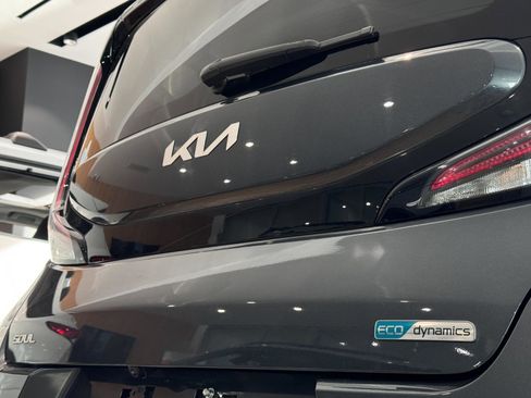 Used 2023 Kia Soul EX image 7