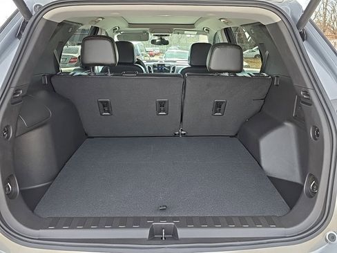 Used 2024 Chevrolet Equinox Premier image 35
