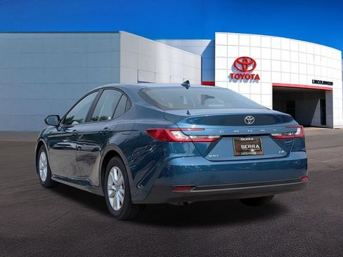 Used 2025 Toyota Camry LE FWD image 12