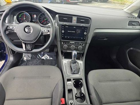 Used 2019 Volkswagen e-Golf SE w/ Driver Assistance Package FWD image 19