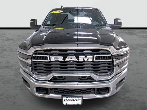 Used 2025 RAM 2500 Big Horn AWD/4WD image 6