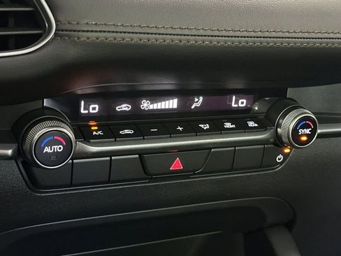 Used 2025 MAZDA MAZDA3 s FWD image 21