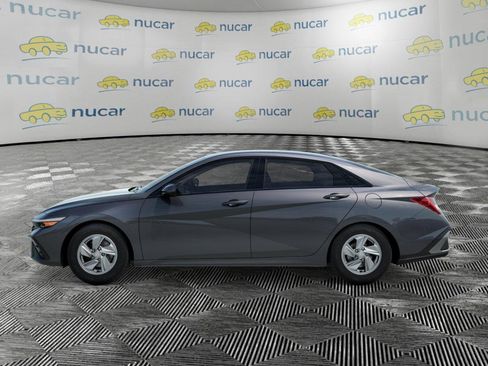 New 2026 Hyundai Elantra SE FWD image 3