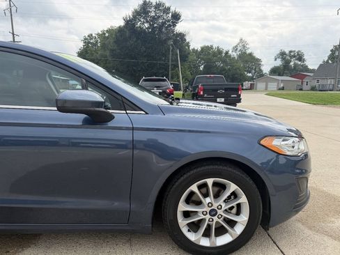 Used 2019 Ford Fusion SE FWD image 5