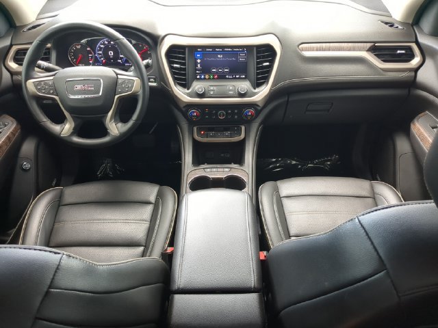 Used 2023 GMC Acadia Denali w/ Denali Ultimate Package FWD image 16