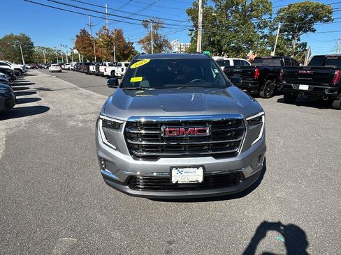 New 2025 GMC Acadia Elevation w/ Elevation Premium Package image 2