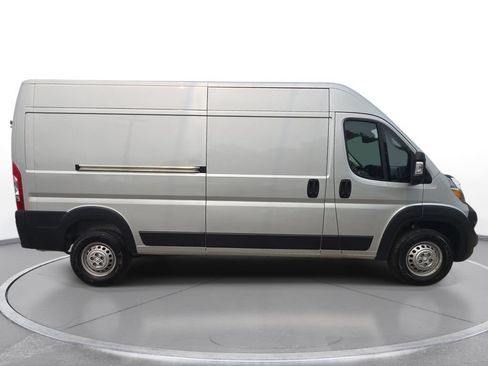 Used 2025 RAM ProMaster 2500 w/ Convenience Group FWD image 4