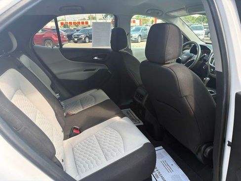 Used 2019 Chevrolet Equinox LT FWD image 17