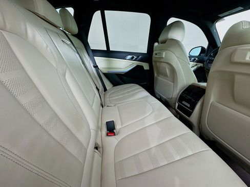 Used 2022 BMW X5 sDrive40i w/ Premium Package image 46