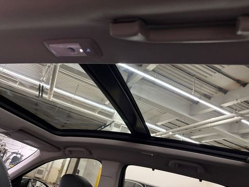 Used 2022 Acura MDX SH-AWD w/ Technology Package image 31