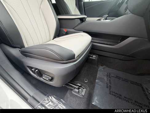 New 2026 Lexus TX 500h AWD image 26