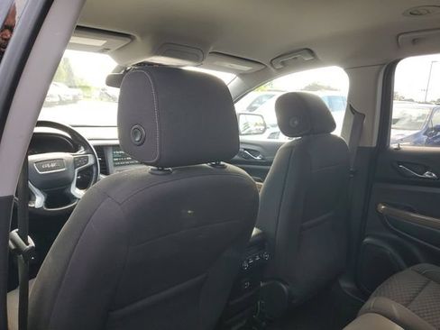 Certified 2019 GMC Acadia SLE FWD image 10