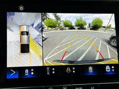 Used 2023 Chevrolet Colorado Trail Boss w/ LPO, Skid Plate Package AWD/4WD image 18
