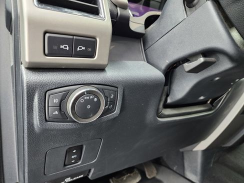 Used 2022 Ford F350 Lariat w/ Tremor Off-Road Package image 43