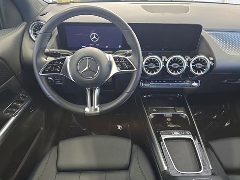 Certified 2025 Mercedes-Benz GLA 250 image 17
